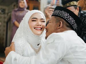 Pernikahan Raja Muay Thai yang Jadi Mualaf, Gayanya Pakai Peci Jadi Sorotan