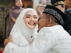 Pernikahan Raja Muay Thai yang Jadi Mualaf, Gayanya Pakai Peci Jadi Sorotan