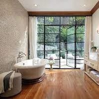 Rumah Jennifer Lopez memiliki 12 kamar mandi. Salah satu kamar mandinya tampak begitu mewah seperti di tempat-tempat spa. Foto: Dok.  COURTESY OF CAROLWOOD ESTATES