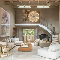Inilah rumah Jennifer Lopez yang dijualnya enam bulan setelah menikah dengan Ben Affleck. Rumah yang penjualannya diurus agen properti Carolwood Estates itu dijual dengan harga US$ 42,5 juta atau sekitar Rp 645 miliar. Foto: Dok.  COURTESY OF CAROLWOOD ESTATES