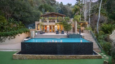 10 Foto Rumah Mewah Jennifer Lopez Dijual Rp 645 Miliar, Kamar Tidurnya Ada 9