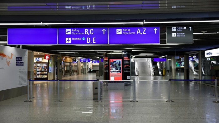 A view of Frankfurt Airport as workers strike, after German trade union Verdi called on workers at Frankfurt, Munich, Stuttgart, Hamburg, Dortmund, Hanover and Bremen airports to go on a 24-hour strike, in Frankfurt, Germany February 17, 2023. REUTERS/Heiko Becker