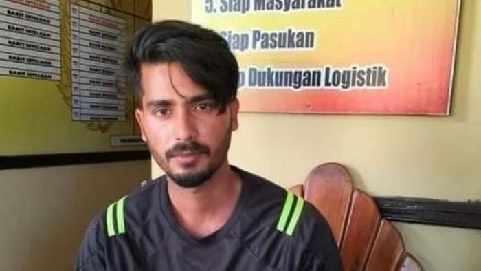 Warga Negara India Asib Ali Bhore saat berada di Polres Wajo, Sulawesi Selatan.
