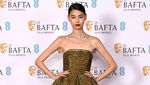 5 Gaya Jung Ho Yeon Berkacak Pinggang di BAFTA Film Awards 2023