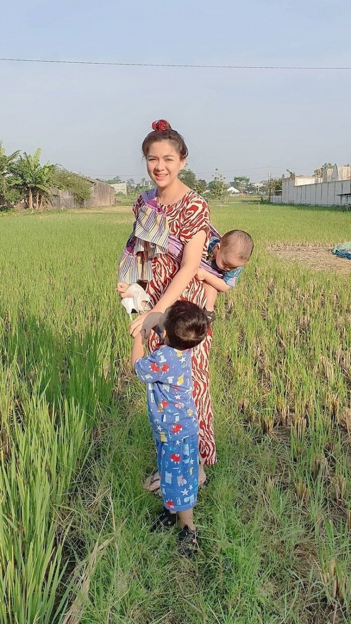 Artis Momong Anak