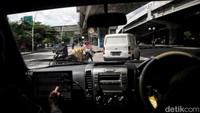 Sedangkan pelanggaran pengendara motor paling banyak adalah tidak menggunakan helm, lawan arus, hingga melanggar rambu.