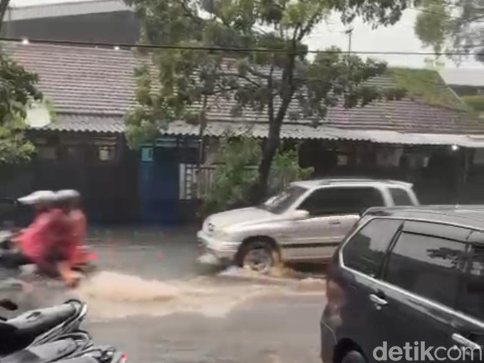 Banjir di Surabaya
