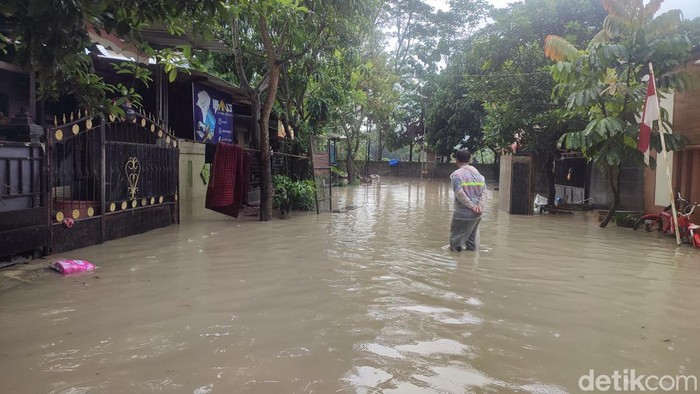 Banjir kembali terjadi di Perumahan Dinar Indah Semarang, Senin (20/2/2023).