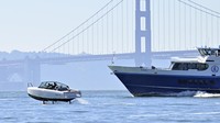 Kapal sepanjang 8,5 meter itu dapat melaju dengan kecepatan 30 knot atau setara dengan 55 km/jam dengan durasi tempuh maksimal dua setengah jam. Hidrofoil kapal itu akan beraksi ketika kapal menyentuh kecepatan 16 knot atau sekitar 29 km/jam, dan C-8 akan bertengger di atas air.  