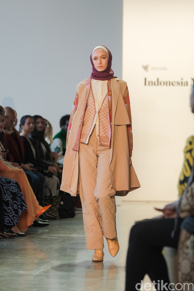 Menurut Irin, Charaka Collection juga menggambarkan perjalanan Kami. yang sudah mencapai 14 tahun berdiri. Foto: Dok. @kamiidea.