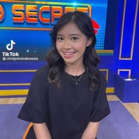 Maria Luna Ferisha mengungkapkan alasan lebih memilih beladiri wushu dibandingkan tinju. Papi pernah menawarkan jadi petinju. Waktu itu papi kan pulang mukanya luka semua. Nggak jadi deh, nggak mau. Dulu ketika papi tanding apalagi kalau sudah pulang luka-luka perban semua, tidak tega. Dulu pas papi kalah harus menerima dengan lapang dada dan bisa jadi pelajaran buat tandingan ke depannya supaya lebih baik lagi, tutur Luna. Foto: Dok. Youtube Trans Tv.