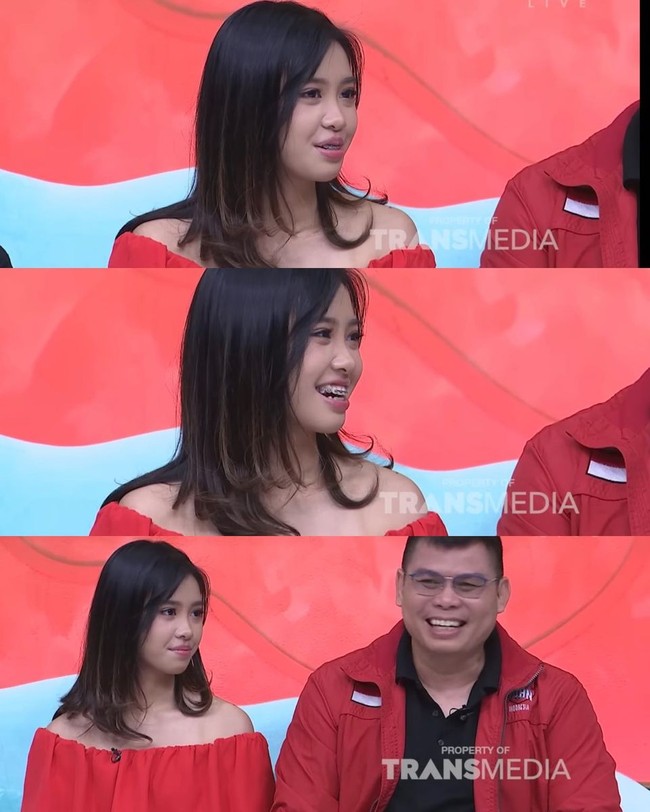 Chris John menilai putrinya cukup tekun ketika latihan wushu. Memang pergaulan saat ini sebagai orang tua sedikit mengontrol ya agak deg-degan juga. Dia saya kira dia cukup nurut dan tidak neko-neko dan tekun dengan apa yang dia kerjakan sebagai atlet. Hal itu kan diperlukan seorang atlet. Hal itu kan diperlukan seorang atlet tekun dan disiplin, ujarnya dalam program Pagi-Pagi Ambyar.  Foto: Dok. Youtube Trans Tv.