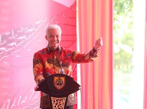 Seloroh Ganjar Diduetkan dengan Prabowo: Aku Karo Ahmad Albar