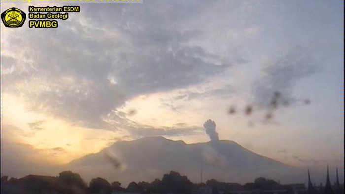 Gunung Marapi erupsi (Foto: Istimewa)