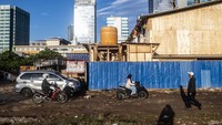 Kondisi jalanan macet di Ibu Kota belakangan juga semakin parah. Hal ini diduga imbas dari pencabutan Pemberlakuan Pembatasan Kegiatan Masyarakat (PPKM) akhir 2022 lalu.  