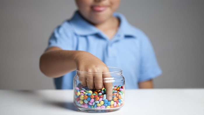 Anak Keseringan Ngemil yang Manis-manis? Kata Dokter, Bisa Begini Dampaknya