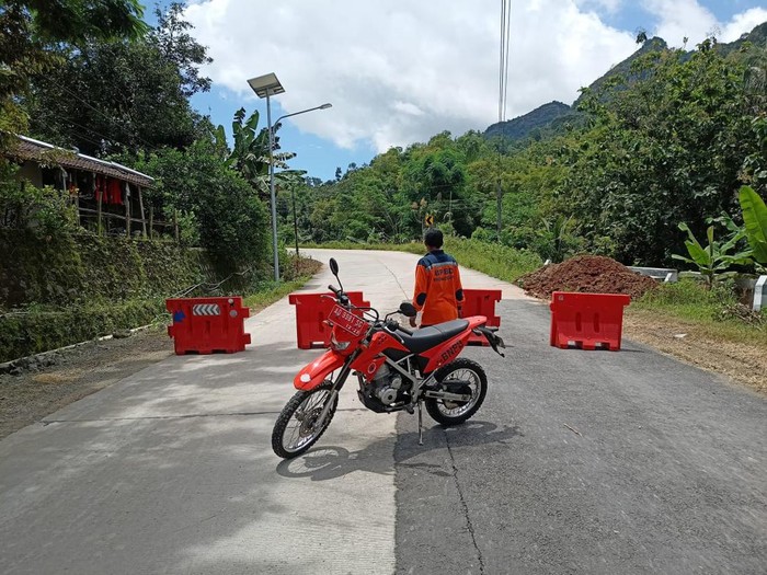 Jalan Lingkar Kota (JLK) Wonogiri kembali ditutup hari ini, Senin (20/2/2023).