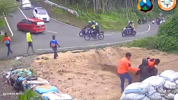 Kecelakaan kembali terjadi di jalur maut Cangar-Pacet Mojokerto