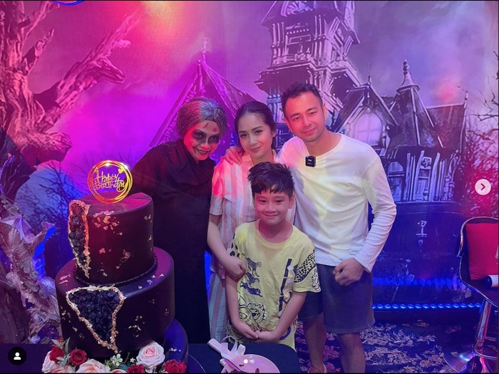 Kejutan ultah Raffi Ahmad dan Nagita Slavina