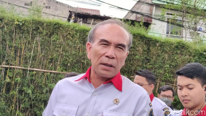 Kepala BSSN Hinsa Siburian