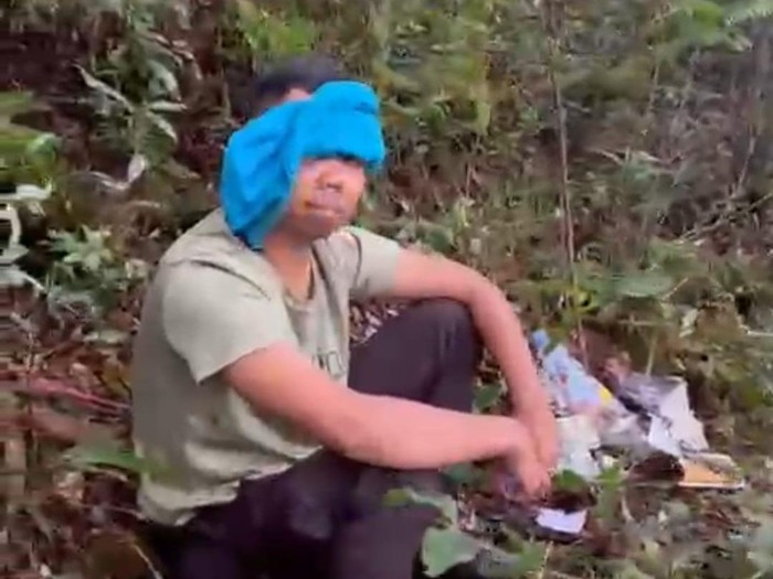 Kondisi rombongan helikopter Kapolda Jambi Irjen Rusdi yang jatuh di hutan Kerinci. (Foto: Istimewa) Kondisi rombongan helikopter Kapolda Jambi Irjen Rusdi yang jatuh di hutan Kerinci. (Foto: Istimewa)