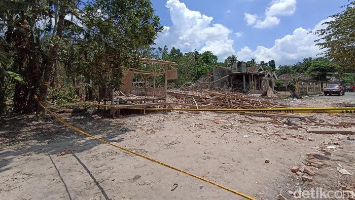 Ledakan Petasan di Blitar