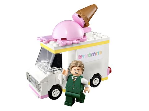 Lego berkolaborasi dengan Grup Vokal Pria BTS. (Dok. Lego)