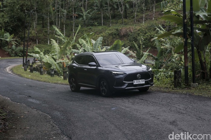 MG New HS Road Trip ke Banten dan Jawa Barat