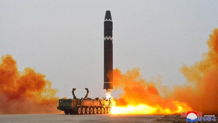 A Hwasong-15 intercontinental ballistic missile (ICBM) is launched at Pyongyang International Airport, in Pyongyang, North Korea February 18, 2023 in this photo released by North Koreas Korean Central News Agency (KCNA). KCNA via REUTERS ATTENTION EDITORS - THIS IMAGE WAS PROVIDED BY A THIRD PARTY. REUTERS IS UNABLE TO INDEPENDENTLY VERIFY THIS IMAGE. NO THIRD PARTY SALES. SOUTH KOREA OUT. NO COMMERCIAL OR EDITORIAL SALES IN SOUTH KOREA.