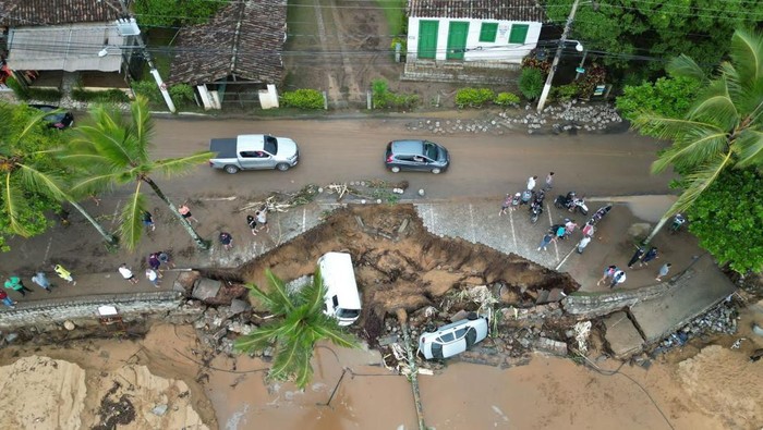 An aerial view shows the damage caused by severe rainfall in Ilhabela, Brazil, February 19, 2023, in this picture obtained from social media. Tribuna do Povo/Caio Gomes/via REUTERS
