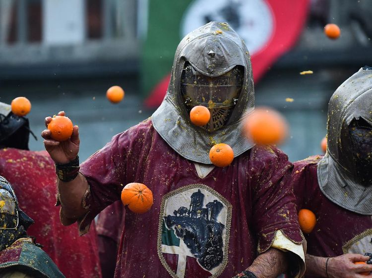 Perang Jeruk di Italia, Festival Seru yang Bikin Memar-memar