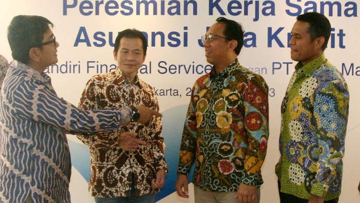 Perlindungan Debitur Bank Setiap debitur Bank Mandiri Taspen akan mendapat perlindungan apabila terjadi risiko meninggal dunia karena sebab alami atau penyakit maupun kecelakaan.