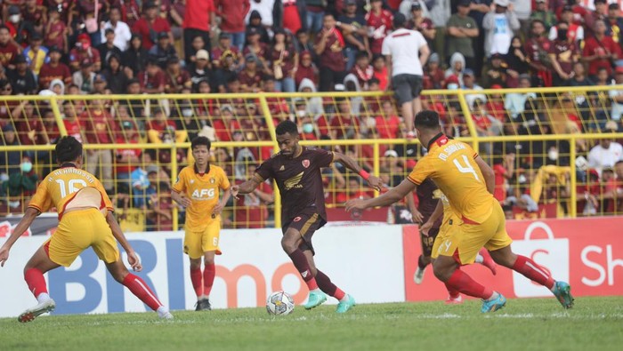 Pertandingan PSM Makassar melawan Persik Kediri di pekan ke-25 Liga 1 2022/2023.