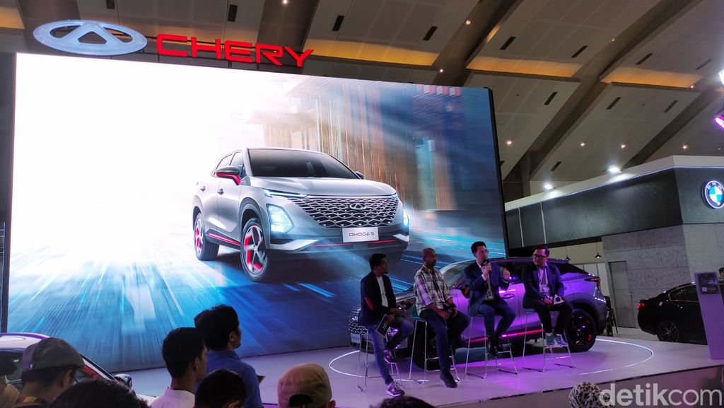 Presentasi Chery Omoda 5 di IIMS 2023.