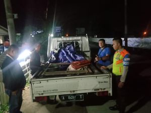 Kepergok Saat Beraksi, Pencuri Besi Rel Kereta Api di Serang Ditangkap