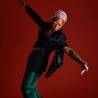 Gayanya yang satu ini juga tak kalah mencuri atensi dan tuai nyinyiran. Beberapa netizen tampak menyayangkan perubahan penampilan Reza Arap tersebut. Foto: Instagram/@ybrap