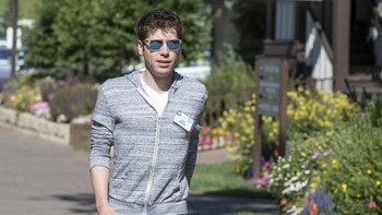 Namanya membumbung usai ChatGPT diperkenalkan pada publik di akhir 2022. Software ini viral karena seakan menjadi sosok genius di dunia internet, mampu menjawab segala pertanyaan. Foto: Getty Images