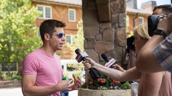 Walau hobi tampil layaknya remaja dengan kaus dan celana jins, Altman sudah lama punya reputasi tinggi. Dia pernah menjadi host penggalangan dana Barack Obama dan pernah dinilai pantas jadi gubernur California. Foto: Getty Images