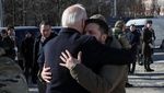 Surprise... Ini Momen Biden Mendadak Kunjungi Ukraina