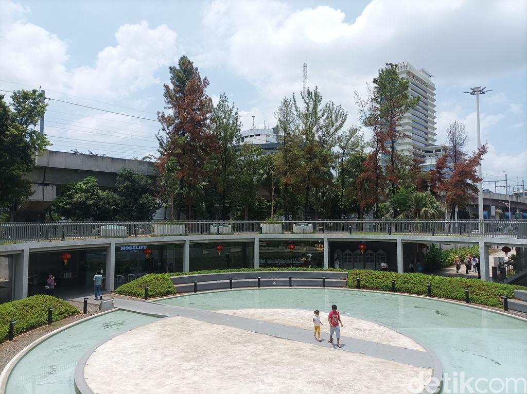 taman Literasi Blok M atau Taman Literasi Martha Christina Tiahahu