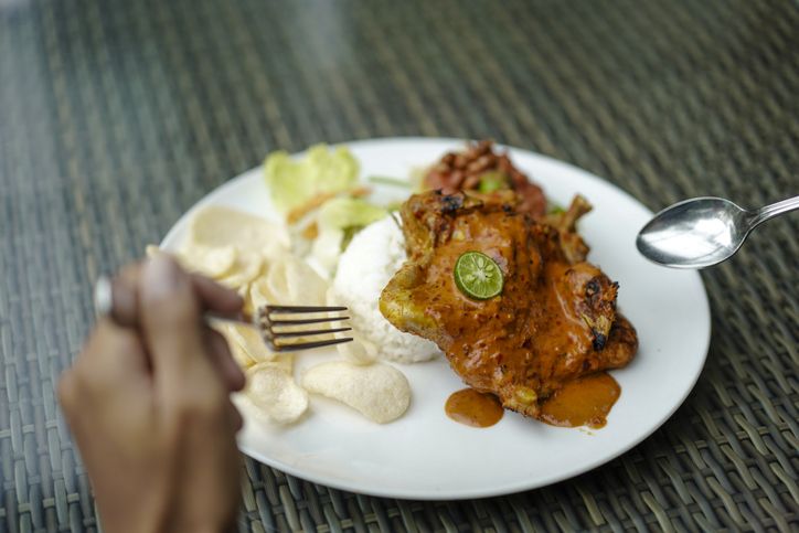 Tempat makan ayam taliwang