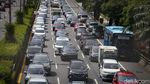 Potret Tol Dalkot Arah Semanggi yang Macet Banget Pagi Ini