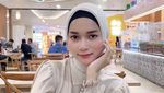 5 Potret Penampilan Valent Olivia Kini Berhijab, Siap Menikah?