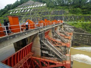 Waduk Gajah Mungkur Lepas Air 298 Meter Kubik per Detik ke Bengawan Solo
