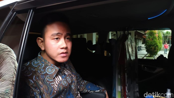 Wali Kota Solo Gibran Rakabuming Raka di Balai Kota Solo, Senin (20/2/2023)