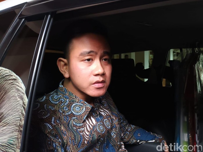 Wali Kota Solo Gibran Rakabuming Raka di Balai Kota Solo, Senin (20/2/2023)
