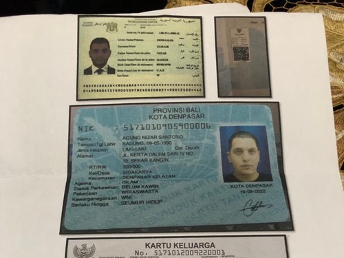 Paspor dan KTP WN Suriah yang ditangkap Imigrasi.