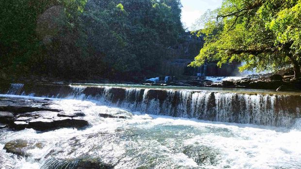 Air Terjun Parangloe