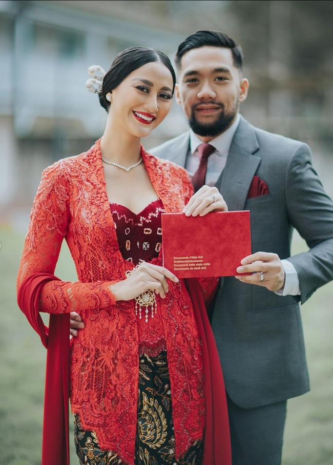 Sebelumnya Ayu Maulida dan Adi Pane meresmikan pernikahan mereka di catatan sipil, di Jenewa, Swiss. Keduanya mendaftarkan pernikahan pada 14 Januari 2023. Foto: Instagram