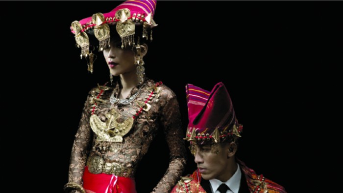 Baju Pengantin Adat Batak Karo Baju Pengantin Adat Batak Karo.